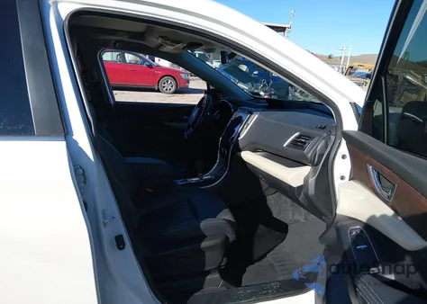 2022 Subaru Ascent Touring z USA, uszkodzony, nr VIN 4S4WMARD9N3432811